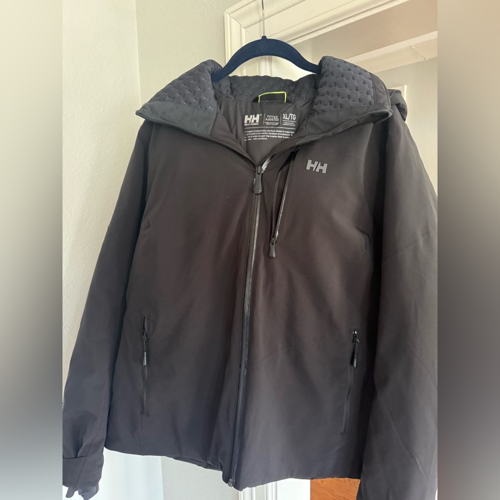 Helly Hansen Men’s Black Ski Jacket